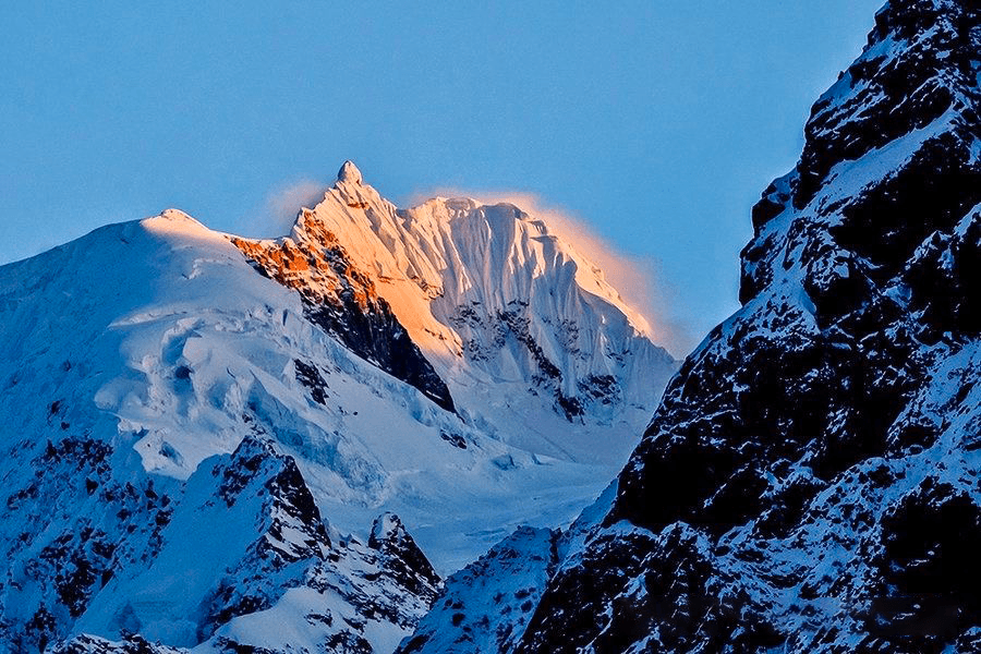 珠峰权属之争：珠穆朗玛峰是中国的？还是尼泊尔的？